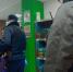 Бойцы «Совы» передали полиции буяна из пивного магазина - СОВА-ТВ